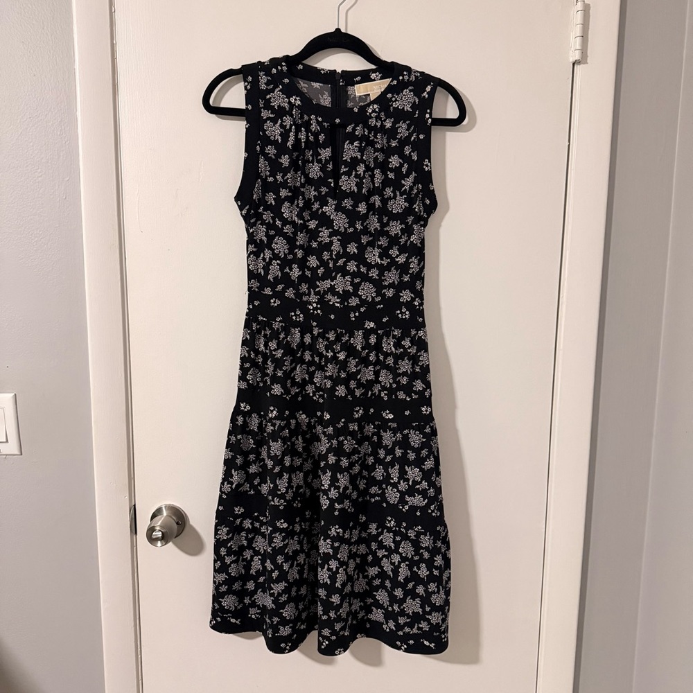 MICHAEL Michael Kors XS Black Floral Midi Dress